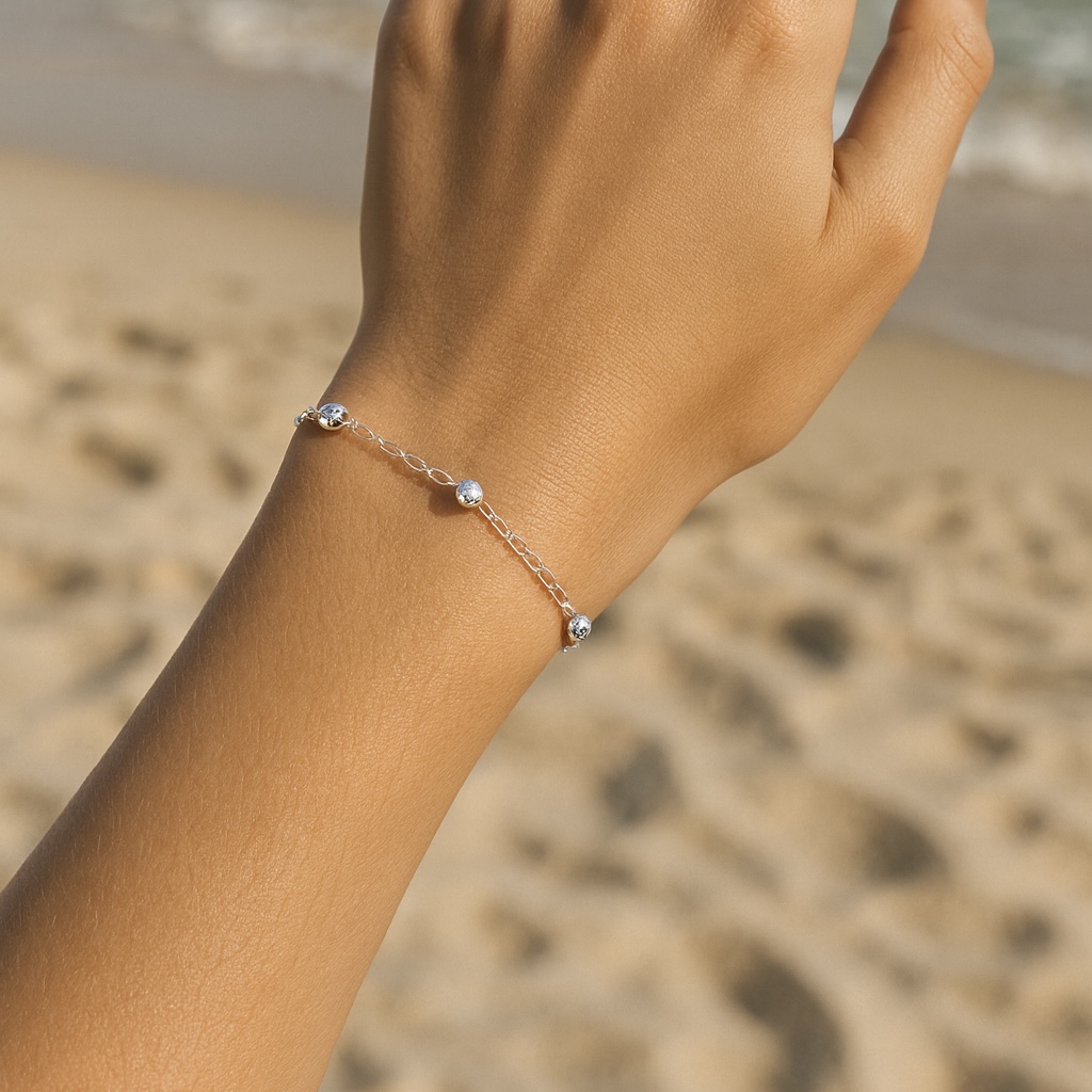 Pulsera de plata .925 sobre la muñeca